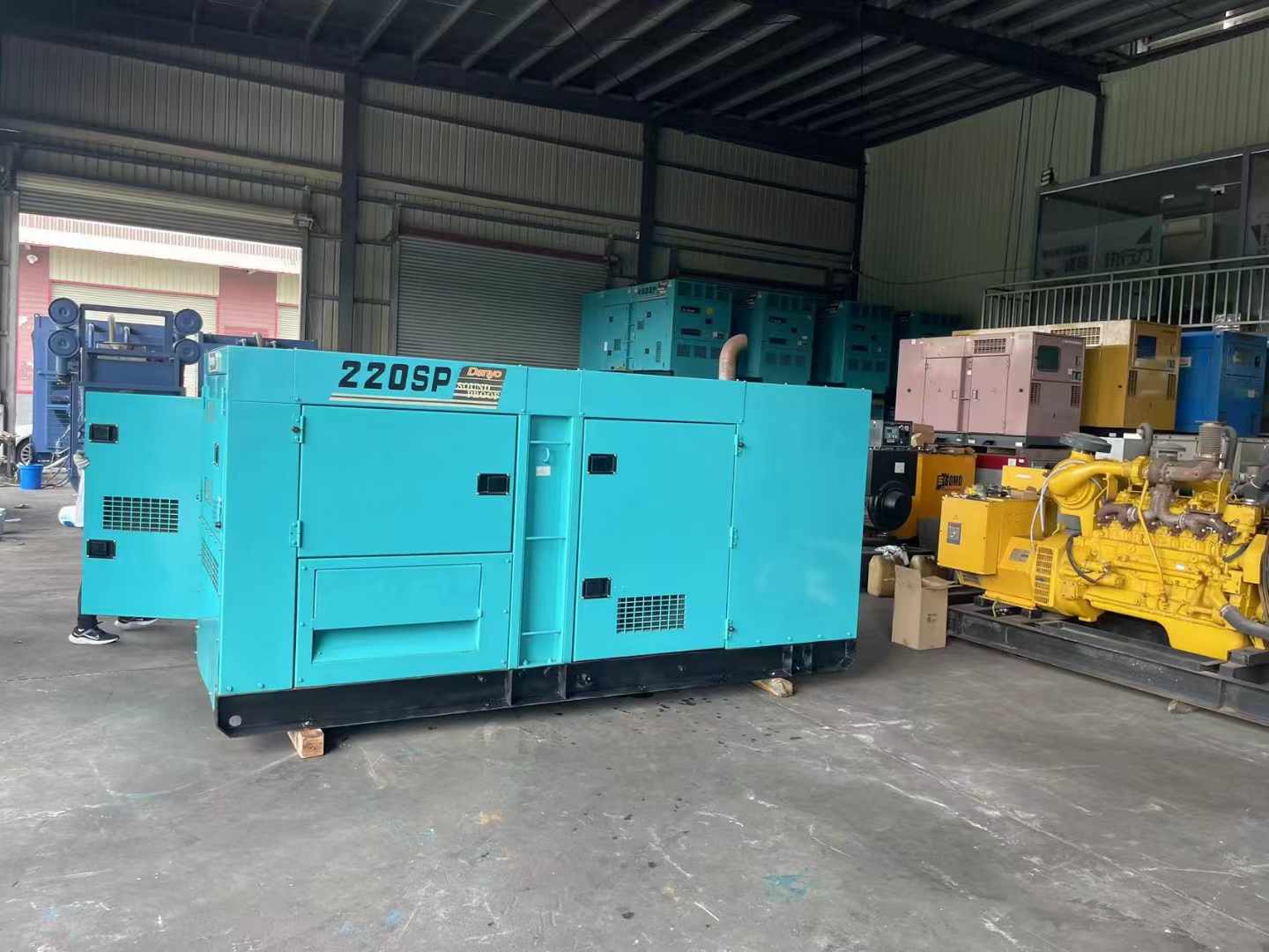 合水800kW 柴油发电机的输出电流波动范围是多少？