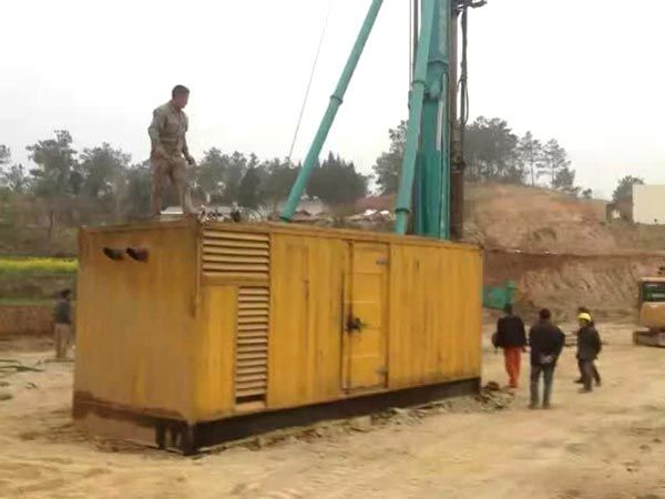 合水如何判断水冷式机油散热器密封件是否需要更换？